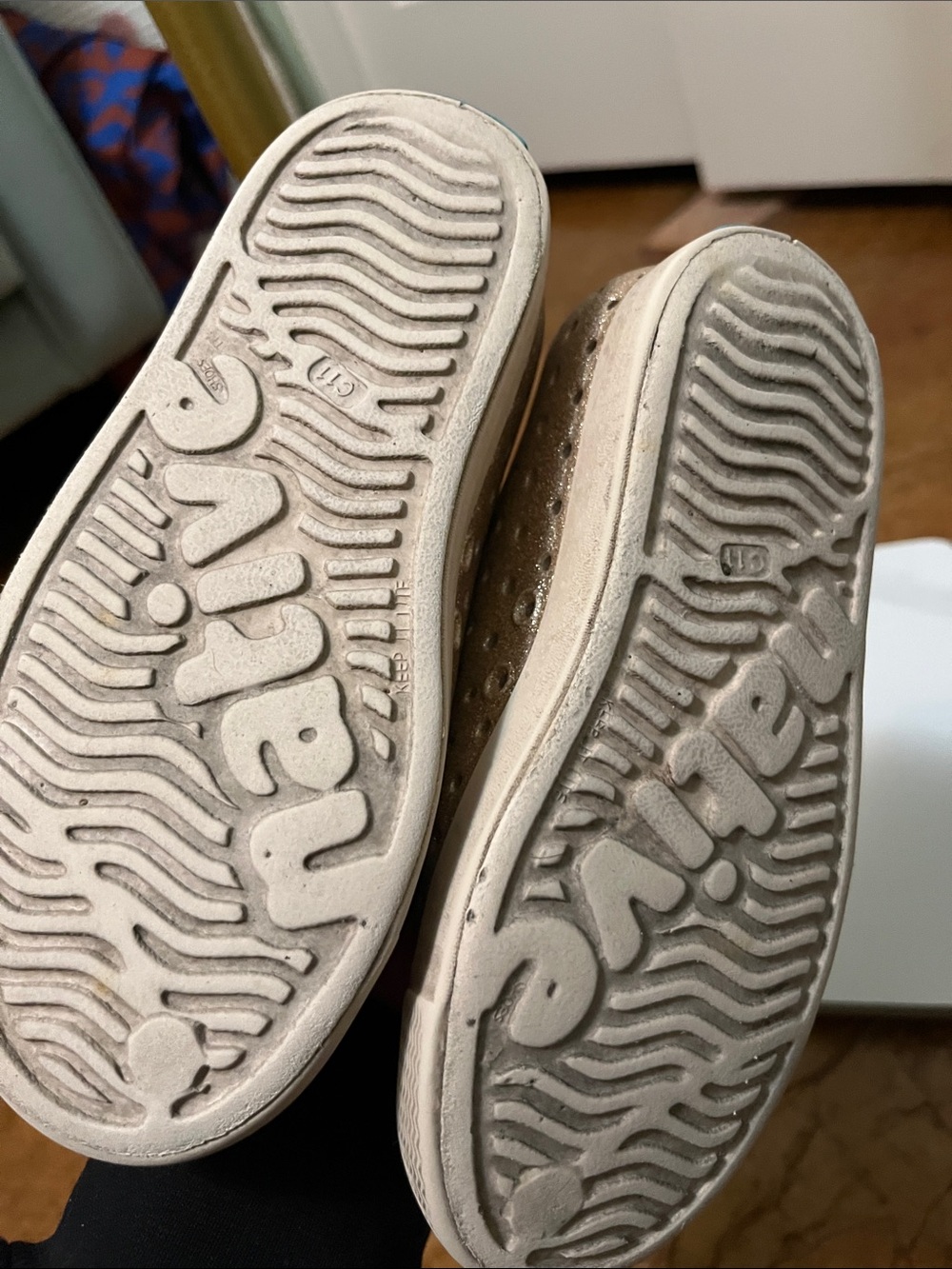 Native Kids Sneakers Sz 11 - Picture 7 of 9
